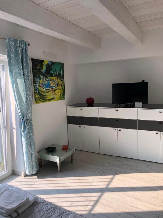 Un Capriccio - Ginepro Apartment Aieta ภายนอก รูปภาพ